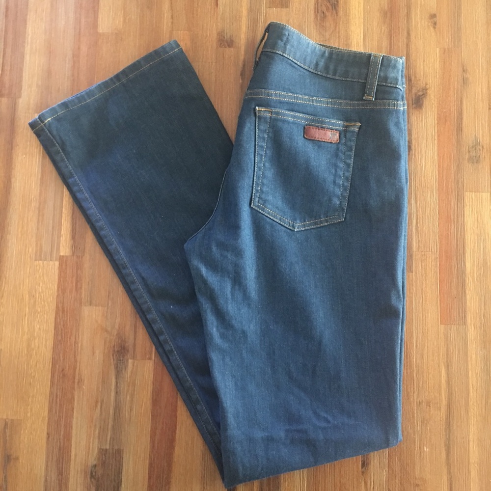 NWOT Joe’s straight leg booty fit jeans, size 31